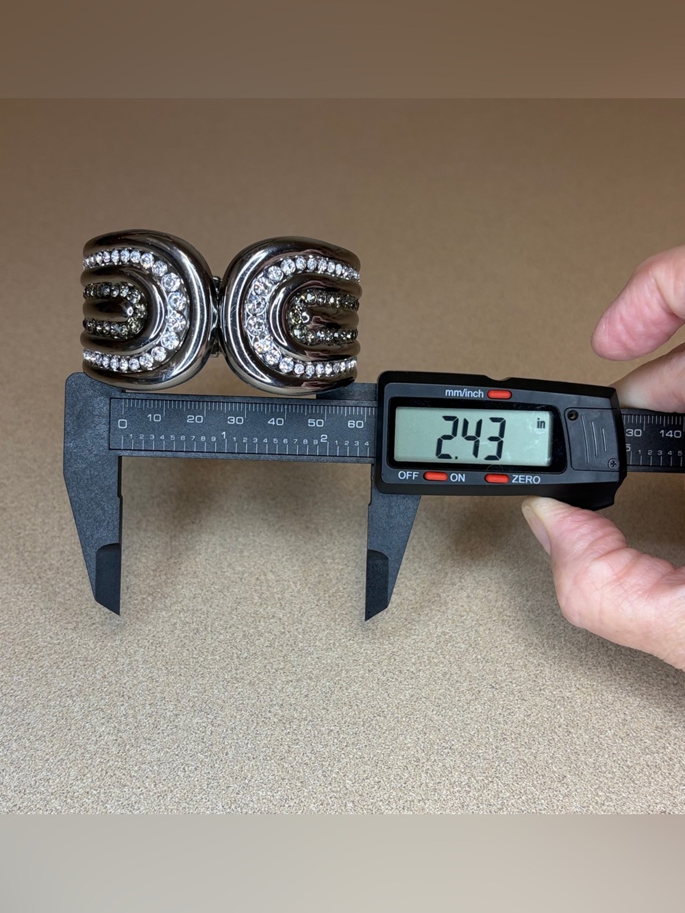 Premier Designs “Dazzle” 2013 Cuff Bracelet - Picture 10 of 10